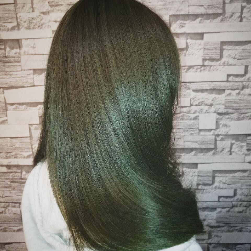 ash green hair